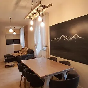 Appartement Très Bel T3 Hyper Centre Entierement Renove En 2022, Luz-Saint-Sauveur